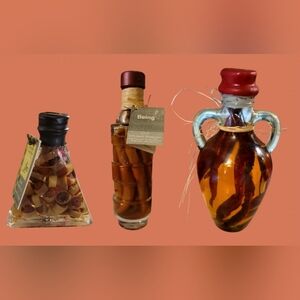 VINTAGE SHONFELDS 3 PIECE VINEGAR INFUSED WITH PEPPERS & OLIVES ~ KITCHEN DECOR